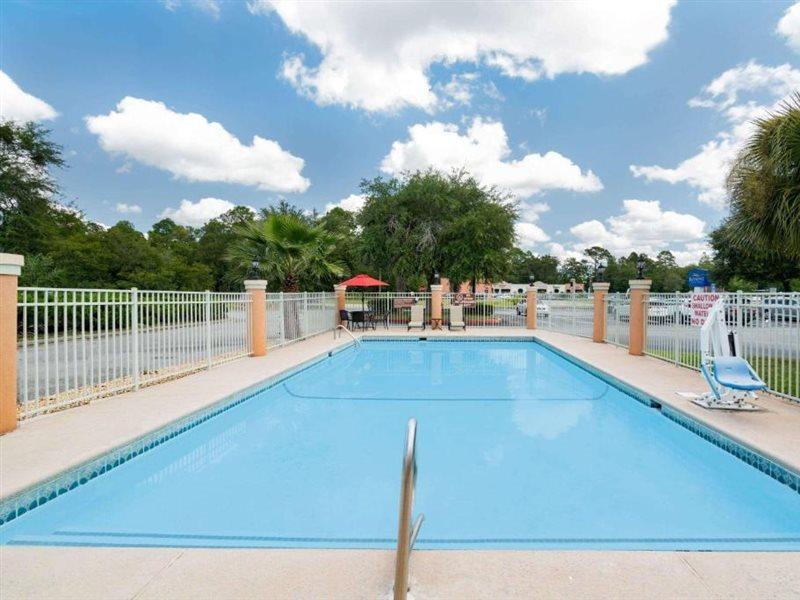Baymont By Wyndham Hinesville Fort Stewart Area Esterno foto