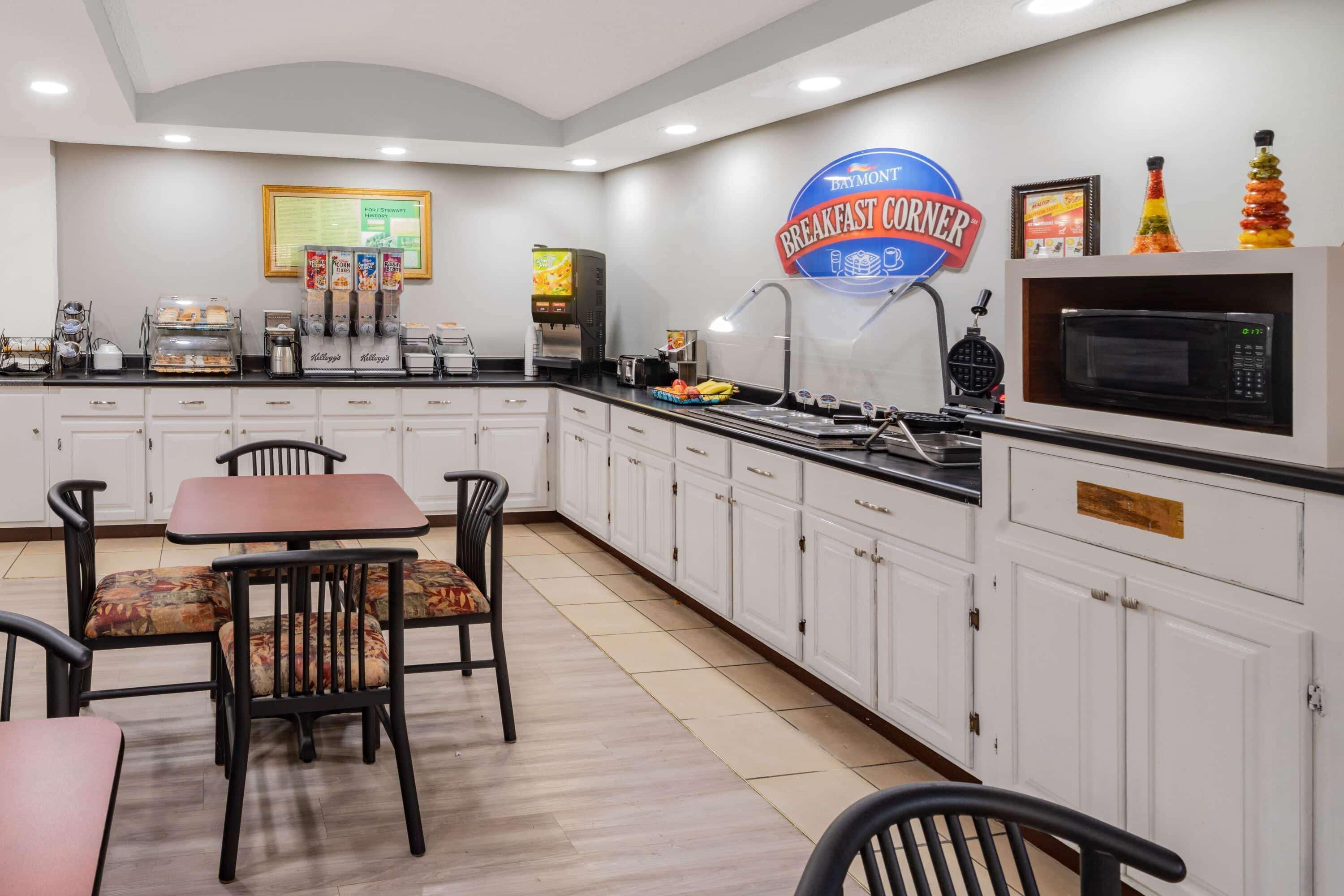 Baymont By Wyndham Hinesville Fort Stewart Area Esterno foto