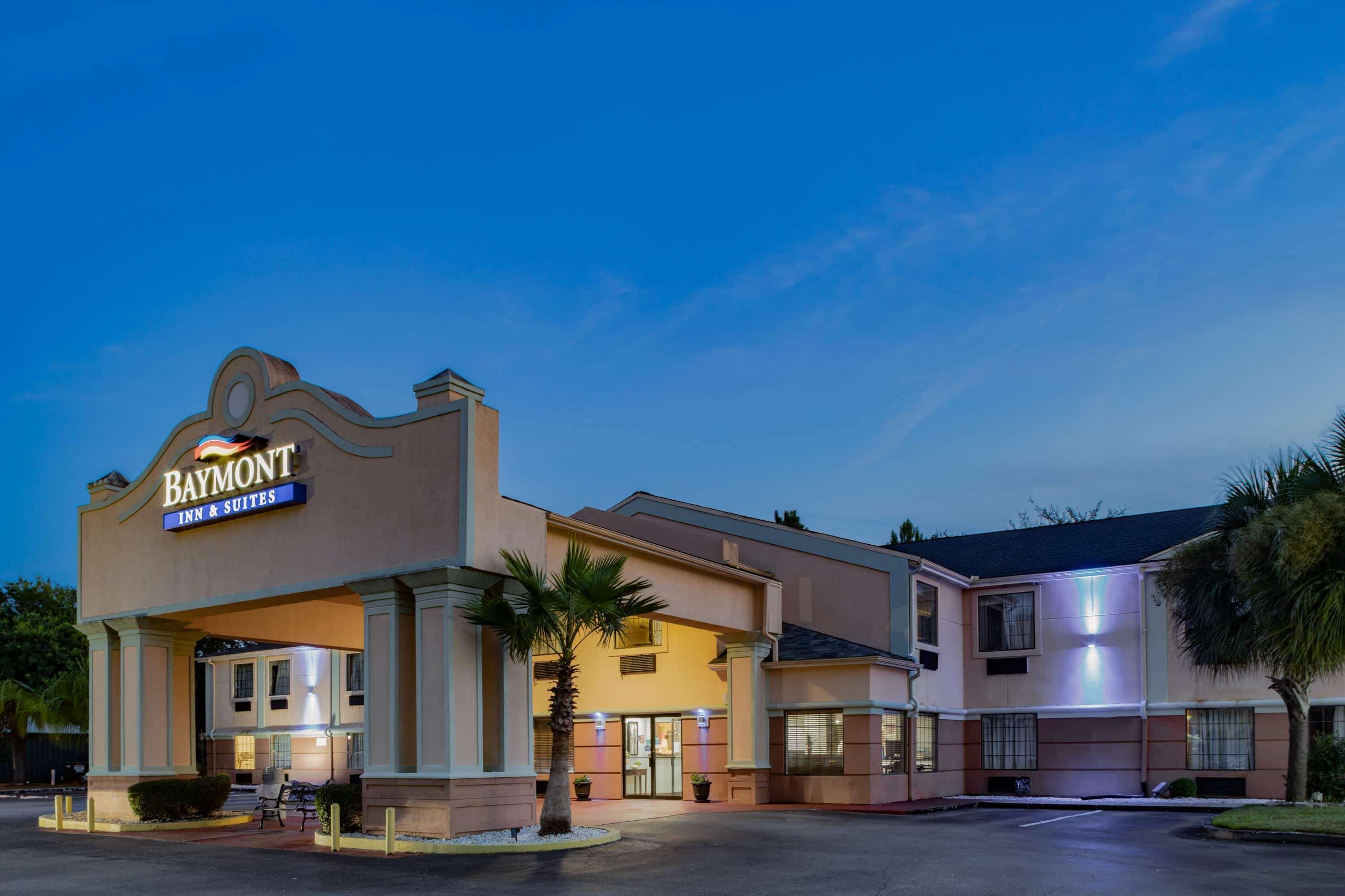 Baymont By Wyndham Hinesville Fort Stewart Area Esterno foto