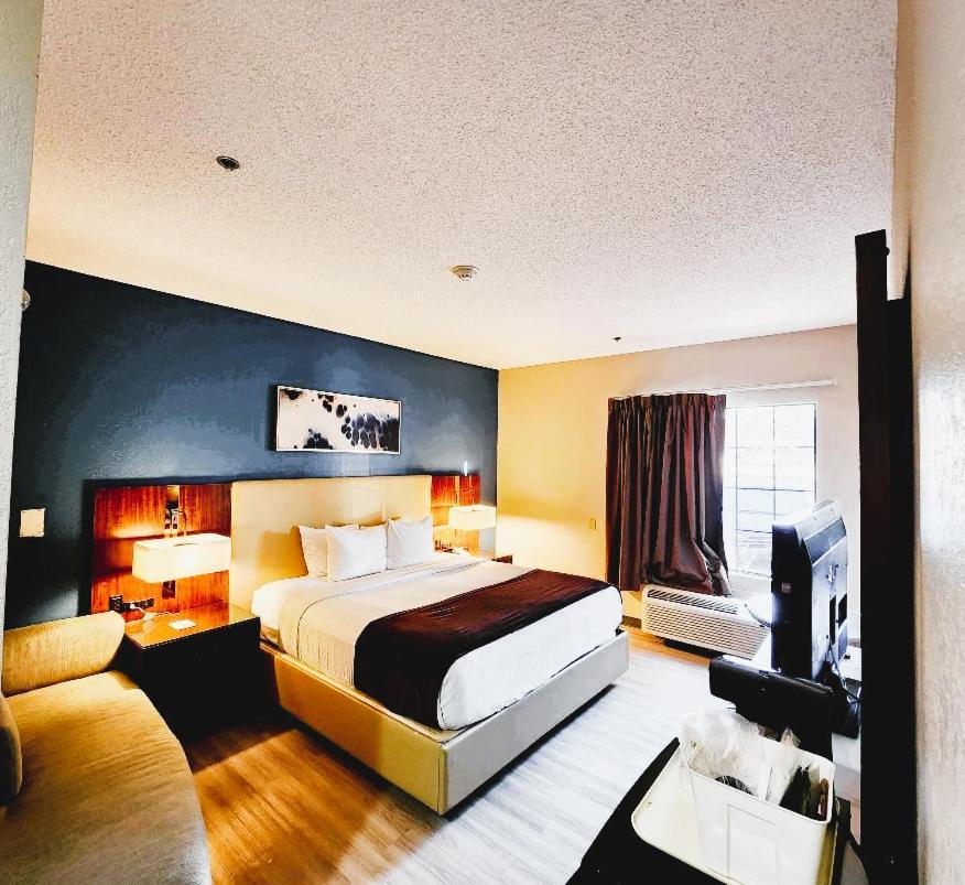 Baymont By Wyndham Hinesville Fort Stewart Area Esterno foto