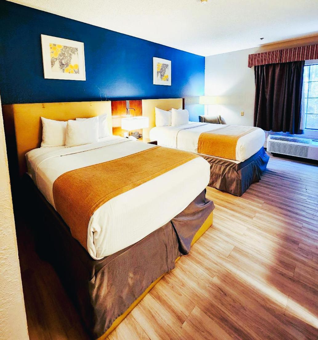 Baymont By Wyndham Hinesville Fort Stewart Area Esterno foto