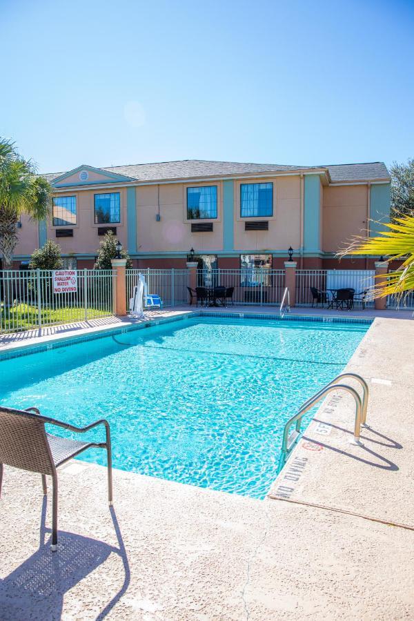 Baymont By Wyndham Hinesville Fort Stewart Area Esterno foto