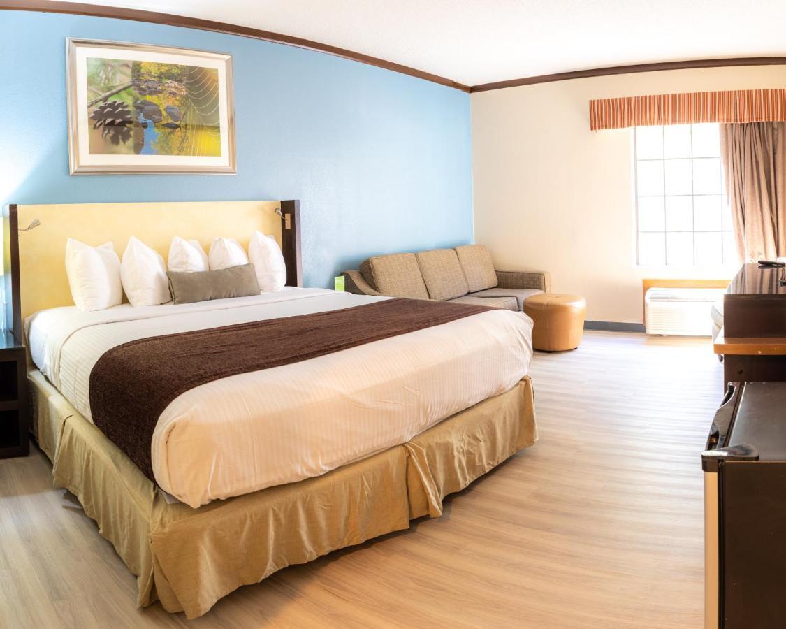 Baymont By Wyndham Hinesville Fort Stewart Area Esterno foto