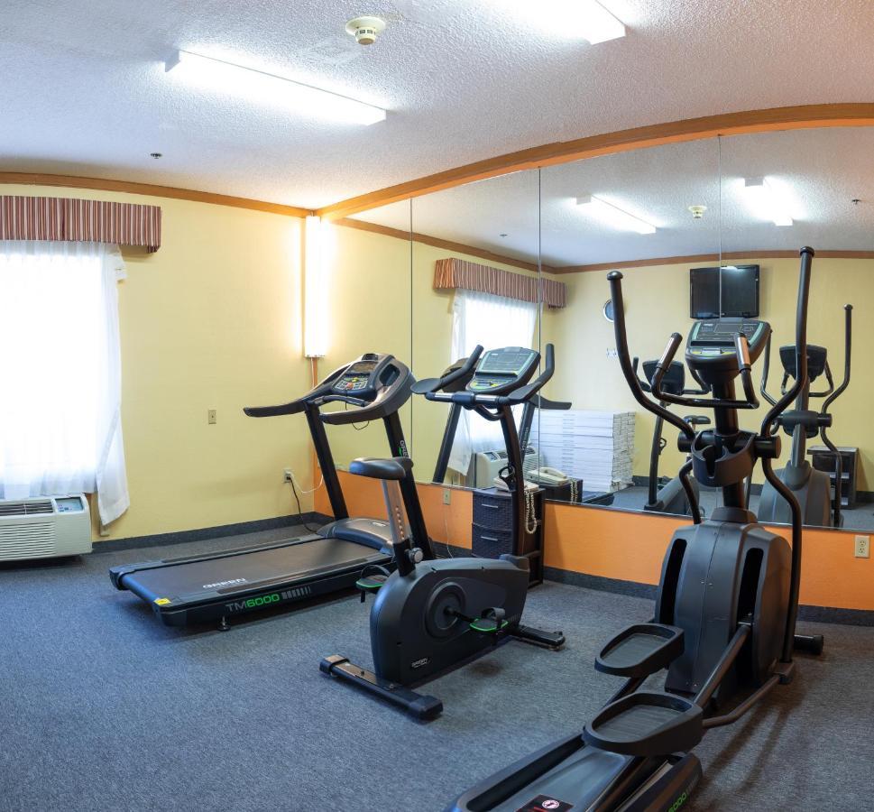 Baymont By Wyndham Hinesville Fort Stewart Area Esterno foto